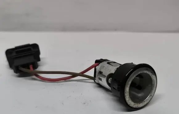 Volkswagen PASSAT B6 12 V Socket (rear) 1J0972762