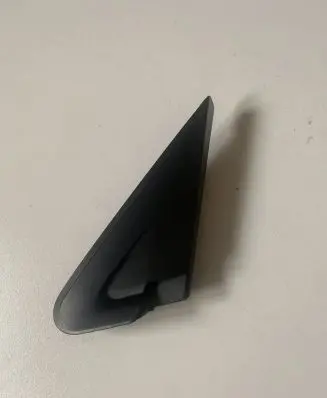 Subaru Forester SJ Fender end trim 65250SG010