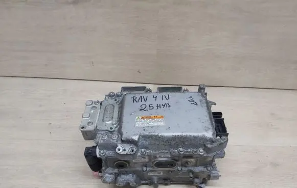 Toyota RAV 4 (XA40) Voltage converter inverter G9270-78010