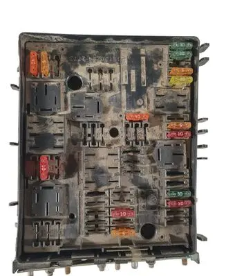 Volkswagen Polo IV 9N3 Fuse box set 1K0937124H