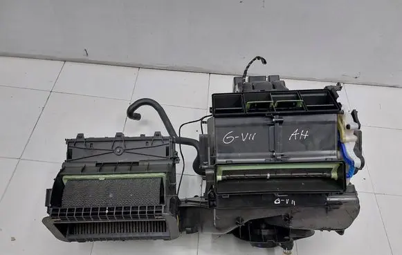 Seat Leon (5F) Interior heater climate box assembly 5Q1820002AH 5Q1820003RH