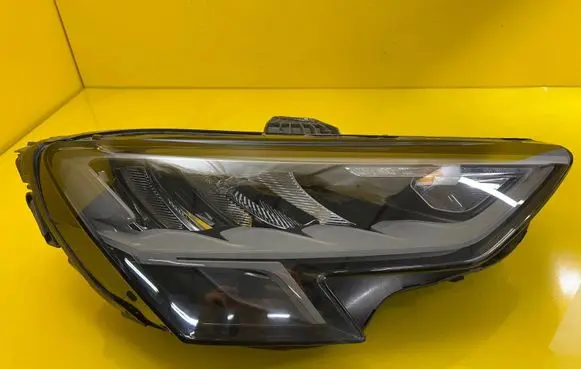 Audi A3 8Y Headlight/headlamp 8Y0941012