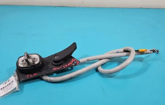 Rear door interior handle