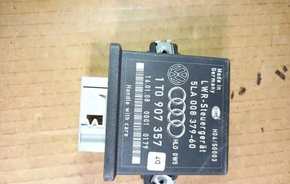 Skoda Octavia Mk2 (1Z) Light module LCM 1T0907357