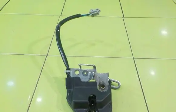 Honda Civic Tailgate exterior lock 