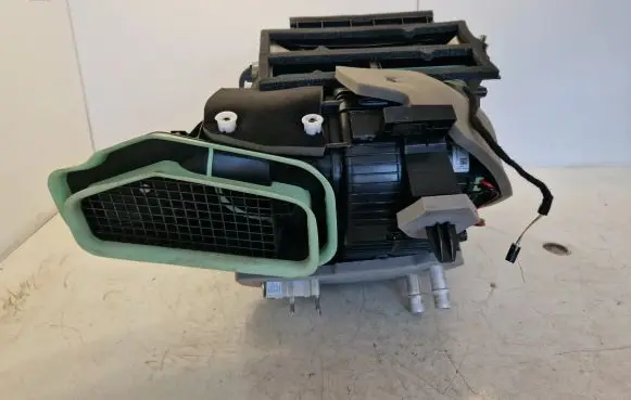 Peugeot 308 Interior heater climate box assembly 9833951780