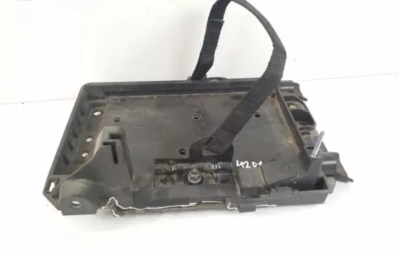 Battery bracket