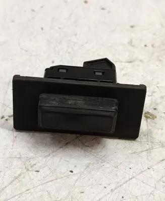 Tailgate opening switch