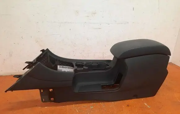 Ford Mondeo MK IV Center console 7S71-A045A20