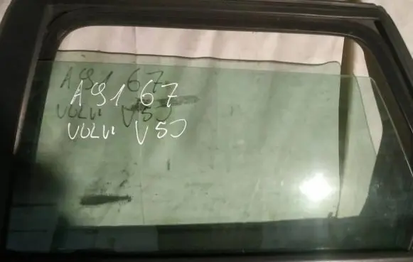 Volvo V50 Rear door window glass
