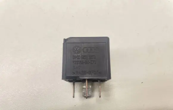 Audi A4 S4 B8 8K Other relay 8K0951253 V23136B6N72