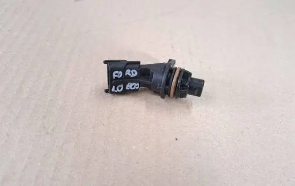 Ford Focus Camshaft position sensor CM51-12K073-BA