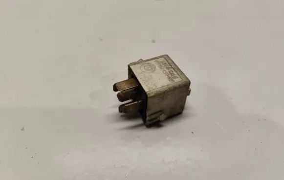 BMW 5 E39 Other relay 12631729004 1263 1728004