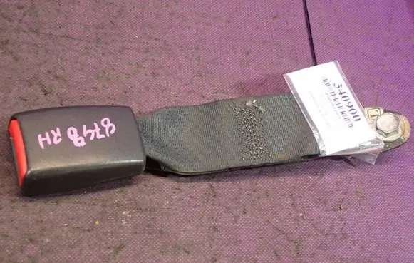 Nissan Versa Front seatbelt buckle 