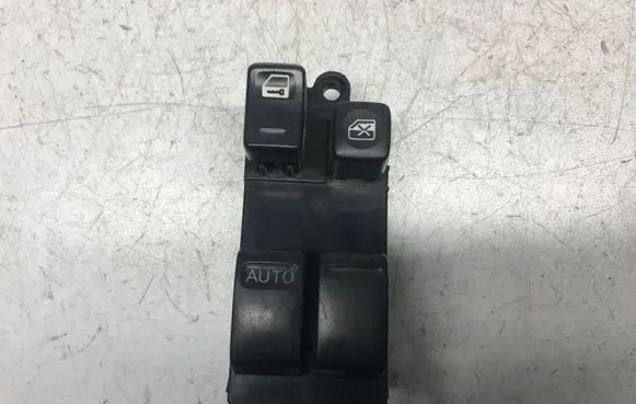 Nissan Almera Tino Electric window control switch