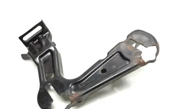 Headlight/headlamp mounting bracket