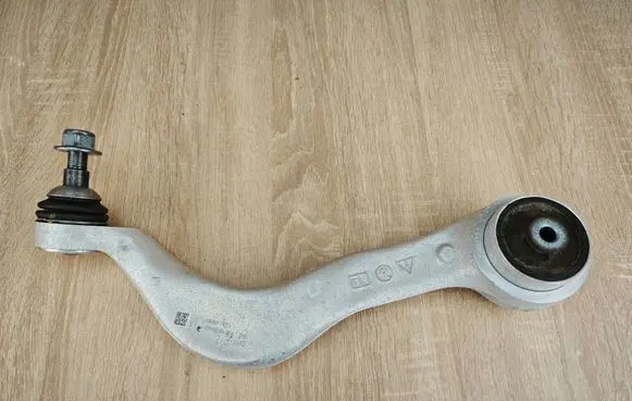 BMW 4 G22 G23 G24 G26 Front lower control arm/wishbone 6898535
