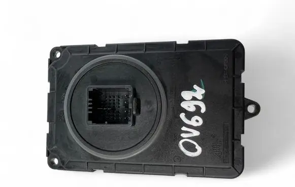 Chevrolet Cruze II Light module LCM 13526415