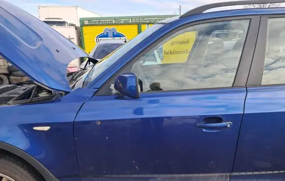 BMW X3 E83 Front door