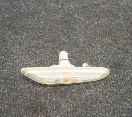 BMW 5 E60 E61 Front fender indicator light 71657418382104