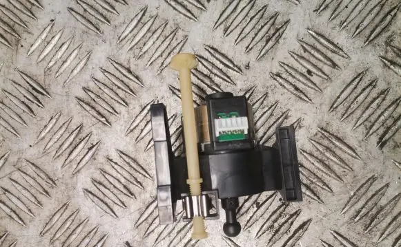 Audi A4 S4 B8 8K Headlight level adjustment motor 1307220041