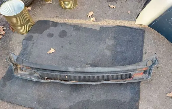 Ford B-MAX Wiper trim AV11R02216AD