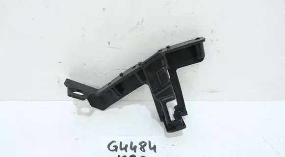 Hyundai Tucson TL Front bumper mounting bracket 86577D7000