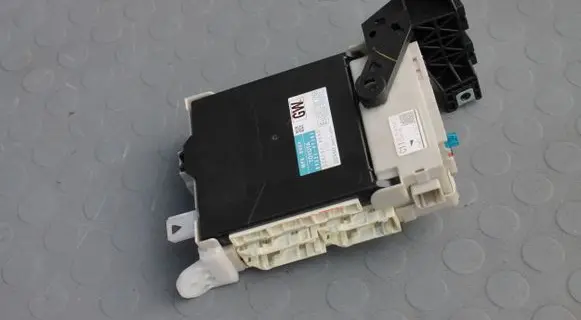 Toyota RAV 4 (XA30) Fuse module
