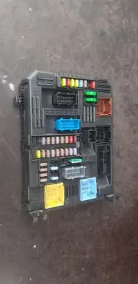 Citroen C3 Comfort/convenience module 9819851280