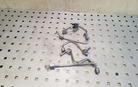Opel Zafira C Fuel line pipe