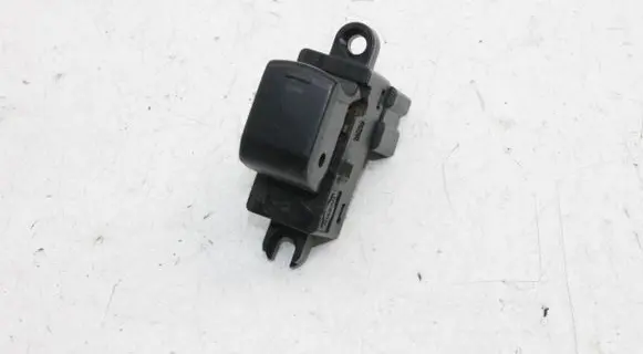 Nissan Pathfinder R51 Electric window control switch 25411EA00A