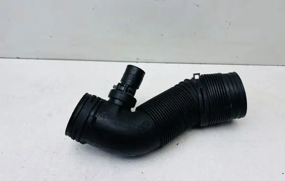 Volkswagen Bora Air intake hose/pipe 1J0129684