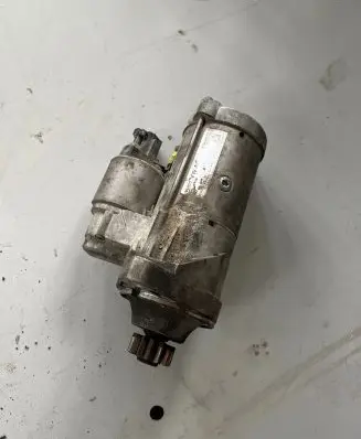 Volkswagen Transporter - Caravelle T5 Starter motor 02e911023q