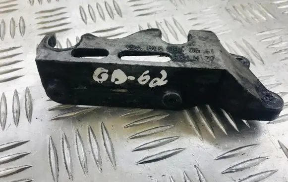 Mercedes-Benz C W203 Engine mounting bracket A6460940641