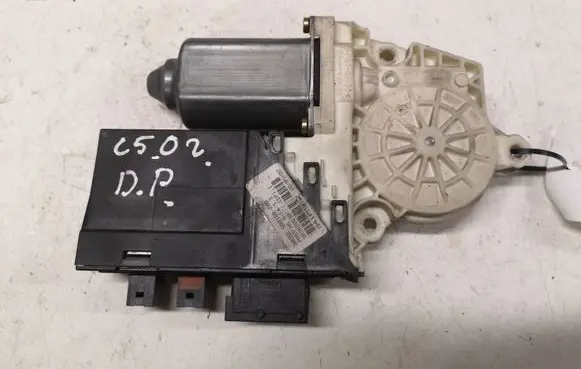 Citroen C5 Front door window regulator motor 9637541380 990188200