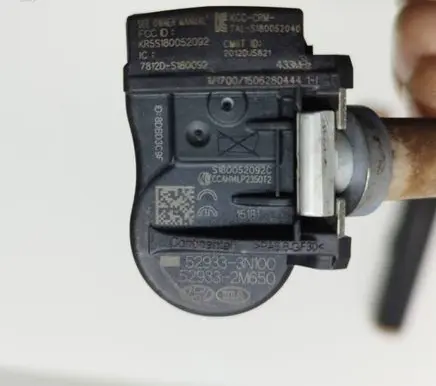 KIA Carens III Tire pressure sensor 529333n100 529332m650