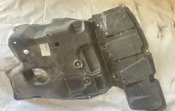 Toyota Corolla E120 E130 Engine splash shield/under tray