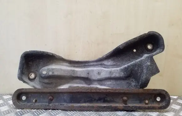 Ford Kuga I Other engine bay part 3M51R10684BC