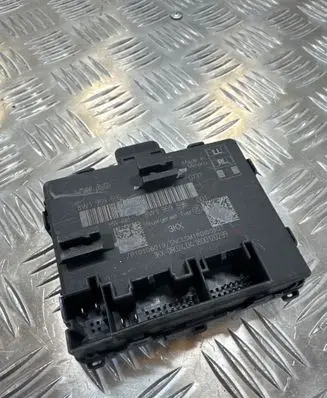 Audi A3 S3 8V Door control unit/module 8W1959595