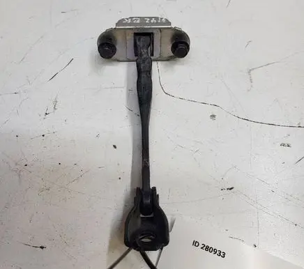 Nissan Leaf I (ZE0) Front door check strap stopper