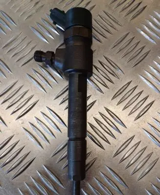 Opel Zafira B Fuel injector 0445110165
