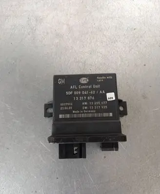 Opel Insignia A Light module LCM 13317876 13285677