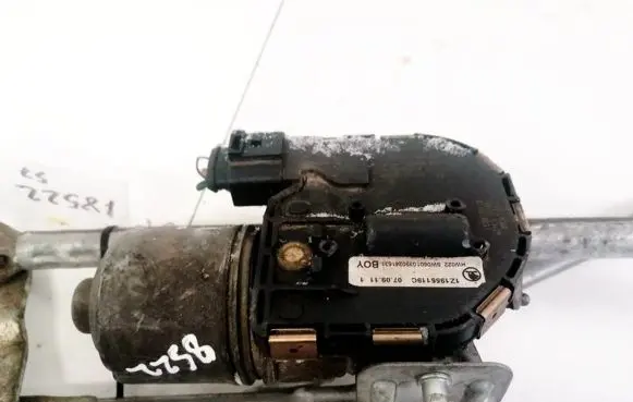 Skoda Octavia Mk2 (1Z) Wiper motor 1Z1955119C