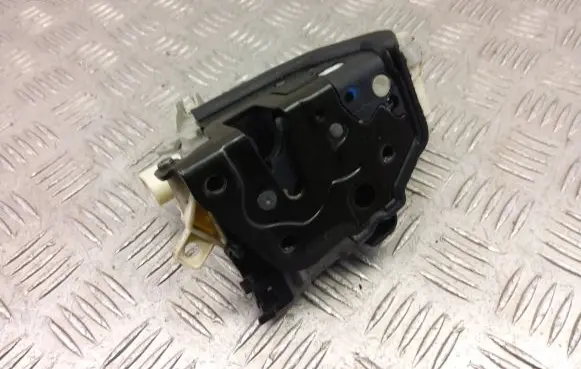 Audi A6 S6 C7 4G Front door lock 8J2837016C