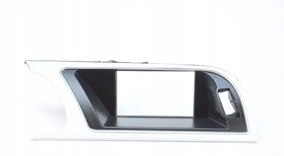 Radio/GPS head unit trim