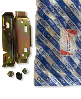 Fiat Punto (176) Seat belt trim 5895561