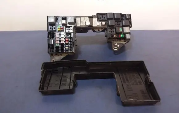 Jaguar XF X250 Fuse box set 8X2T-14A003-AA