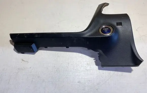 Dashboard lower bottom trim panel