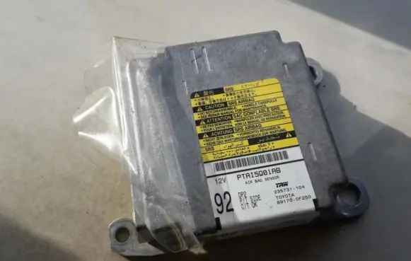 Toyota Corolla Verso AR10 Airbag control unit/module 891700F250 235731104
