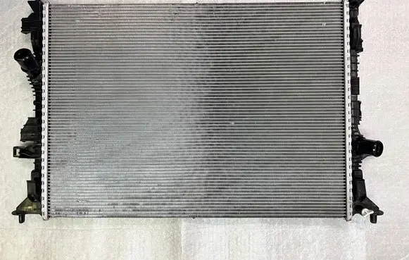 Ford Focus Coolant radiator JX618005BD